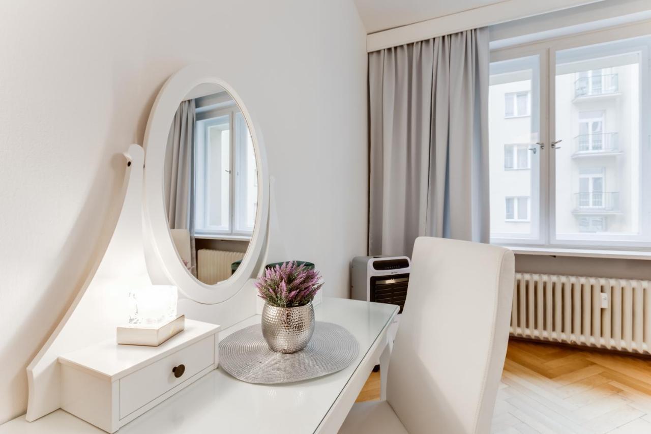 Exclusive Riverside Apartment In The Heart Of Praga Exterior foto